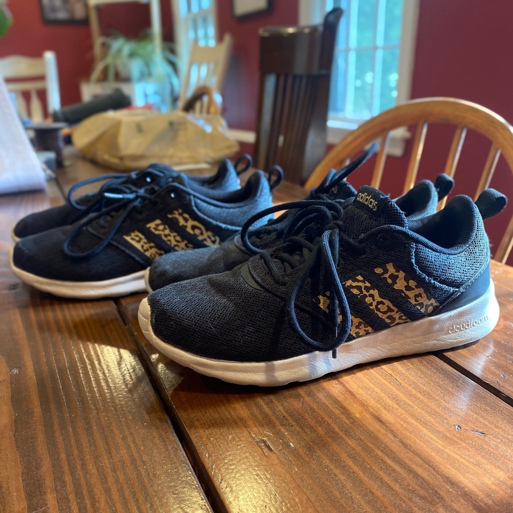 Adidas sneakers kids size 7